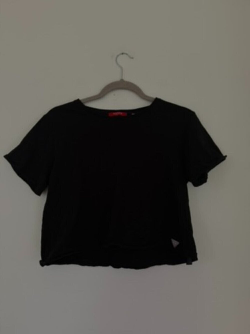 Guess Los Angeles Boxy Cropped Tee | Black | Size Medium